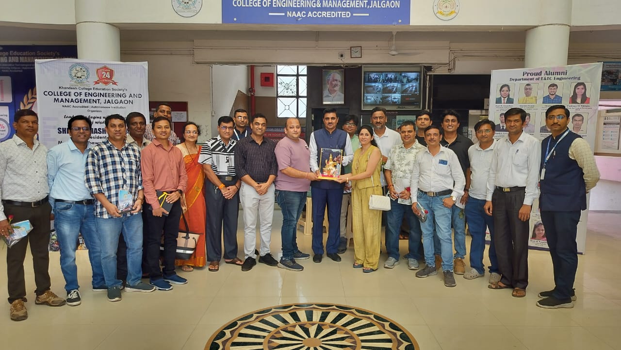 केसीई इंजिनिअरिंग माजी विद्यार्थ्यांचा स्नेह मेळावा संपन्न