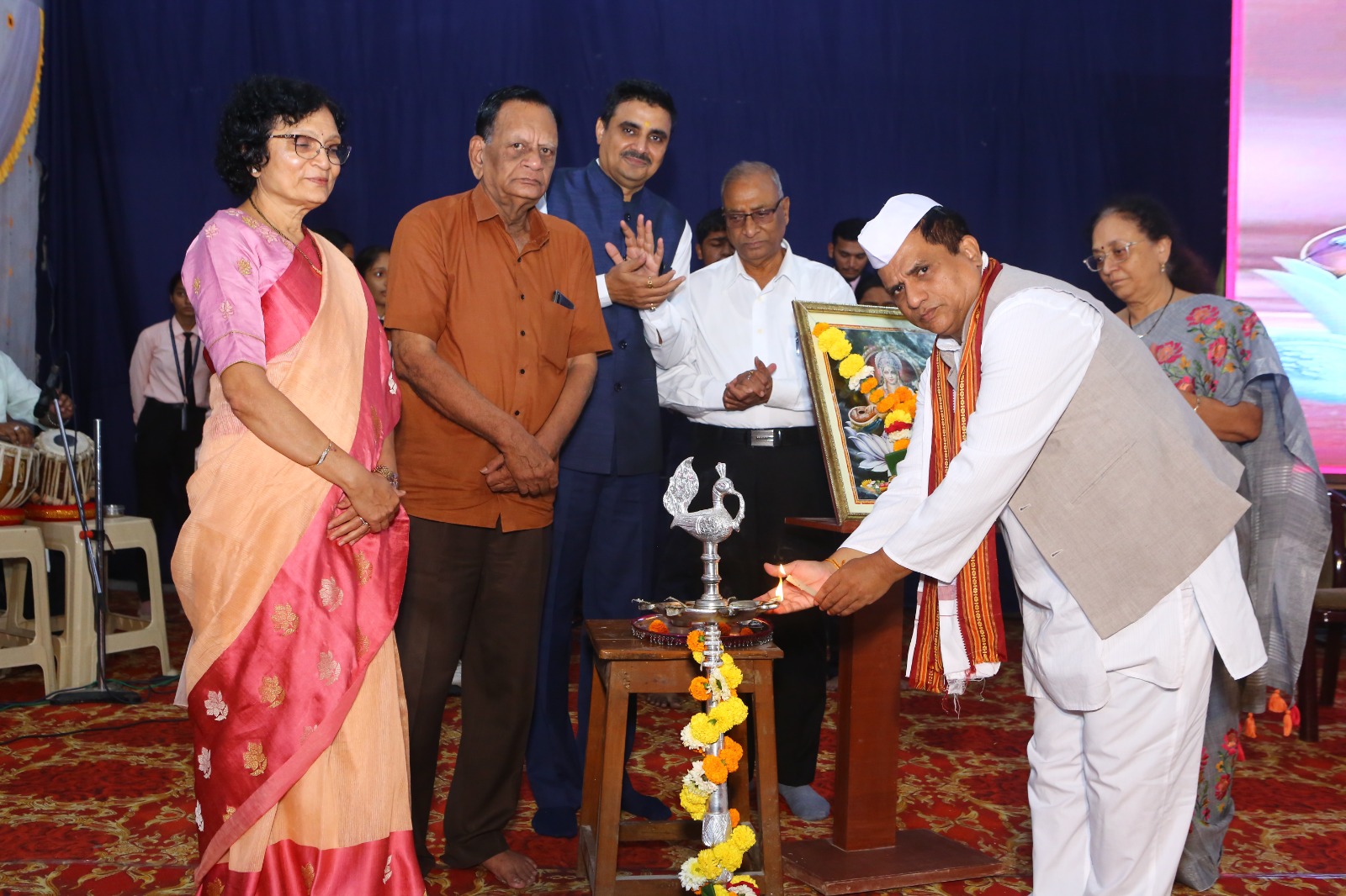 मुंबई डबेवाल्यांची कीर्ती सातासमुद्रापार