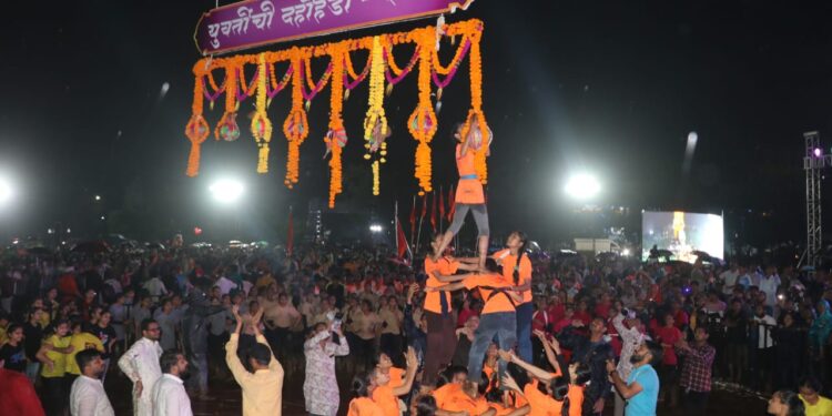 तरूणींच्या साहसाला सलाम…