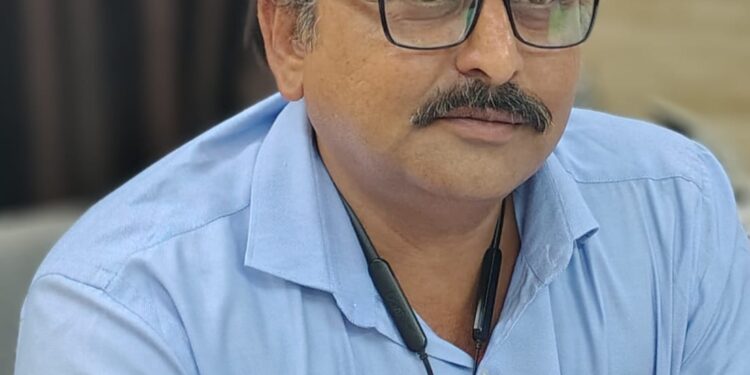 जळगाव जिमाका. चे वरिष्ठ लिपिक विनोद शांताराम पाटील यांचे निधन