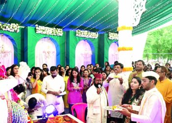 डॉ. उल्हास पाटील वैद्यकीय महाविद्यालयात श्रींचे आगमन