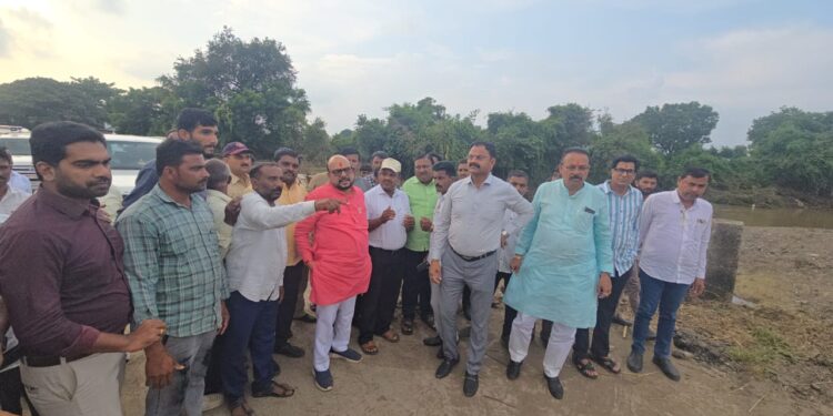 नुकसान झालेल्या गावांचे पंचनामे तात्काळ पूर्ण करण्याचे पालकमंत्र्यांचे निर्देश