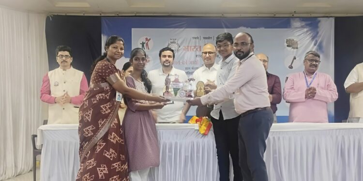 “भारत को जानो” व राष्ट्रीय समूह गान स्पर्धेत इम्पिरियल स्कूलचा यशस्वी ठसा