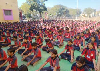 इंपिरियल  स्कूल येथे जागतिक योगा दिवस साजरा.