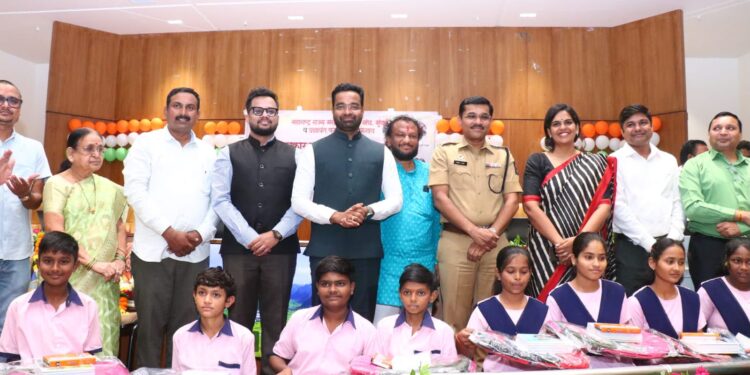 शिक्षणाचे स्वप्न उराशी बाळगून मोठे व्हा*— जलसंपदा मंत्री ना. गिरीष महाजन